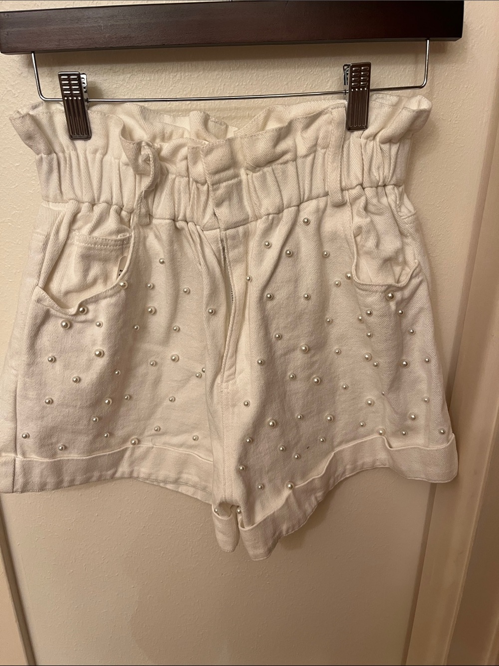 Pearl-Embellished Cream Paperbag Women’s Shorts